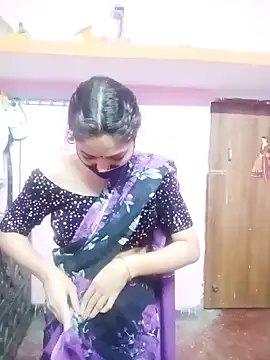 Snapshot of Cute-Simmi chatting on 12, 1, 2025 Cute-Simmi online show from 12, 1, 2025