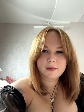 Snapshot of Emmy_Greis chatting on 4, 11, 2025 Emmy Greis online show from 4, 11, 2025