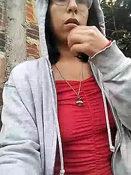 Snapshot of MirandaSingle chatting on 9, 4, 2026 MirandaSingle online show from 9, 4, 2026