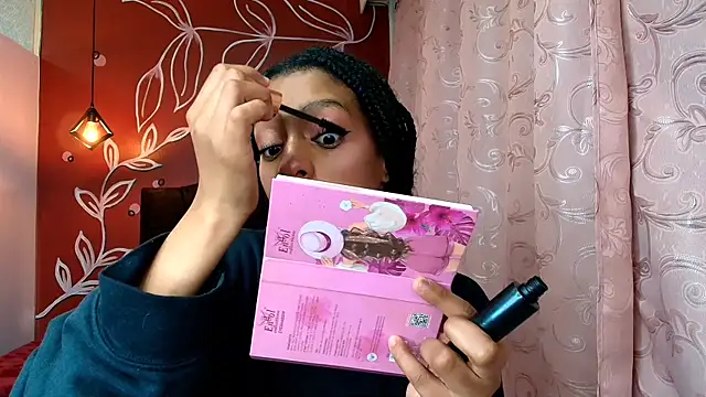 Snapshot of Zia_Green chatting on 29, 12, 2024 Zia Green online show from 29, 12, 2024