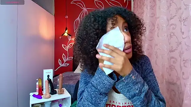 Snapshot of Zia_Green chatting on 4, 3, 2025 Zia Green online show from 4, 3, 2025