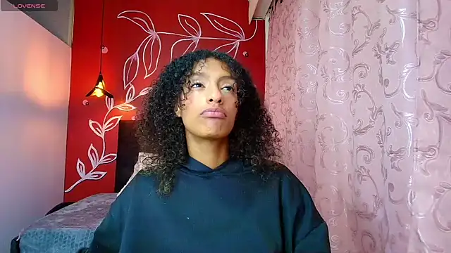 Snapshot of Zia_Green chatting on 5, 3, 2025 Zia Green online show from 5, 3, 2025