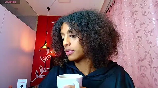 Snapshot of Zia_Green chatting on 5, 3, 2025 Zia Green online show from 5, 3, 2025