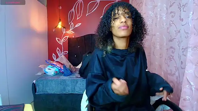 Snapshot of Zia_Green chatting on 6, 3, 2025 Zia Green online show from 6, 3, 2025