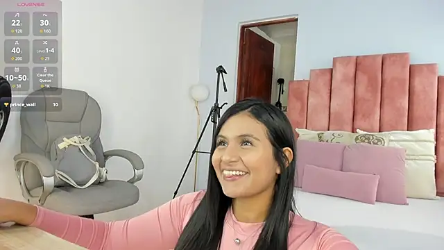 Snapshot of lou_rosse_ chatting on 18, 10, 2025 lou rosse  online show from 18, 10, 2025