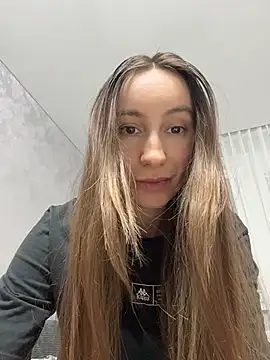 Snapshot of viviandaimond1 chatting on 1, 4, 2026 viviandaimond1 online show from 1, 4, 2026