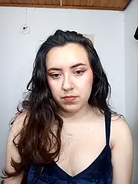 Emi chik online show from 20, 12, 2024