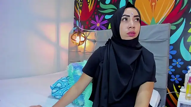 Snapshot of Sweet_hot_mia chatting on 7, 1, 2025 Sweet hot mia online show from 7, 1, 2025