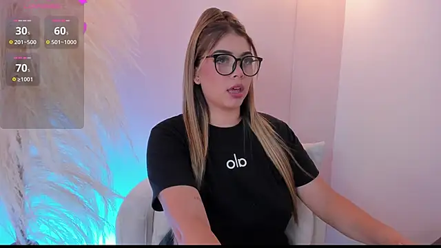 thaliafox  online show from 23, 1, 2025