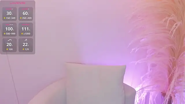 Snapshot of thaliafox_ chatting on 14, 4, 2026 thaliafox online show from 14, 4, 2026