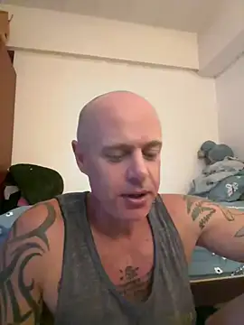 luv2masterb8247 online show from 3, 12, 2024