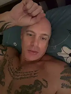 luv2masterb8247 online show from 13, 12, 2024