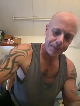 luv2masterb8247 online show from 13, 12, 2024