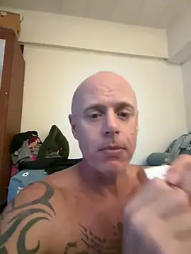 luv2masterb8247 online show from 13, 12, 2024