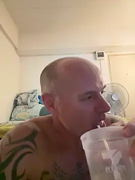 luv2masterb8247 online show from 26, 12, 2024