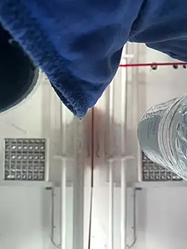 luv2masterb8247 online show from 6, 1, 2025