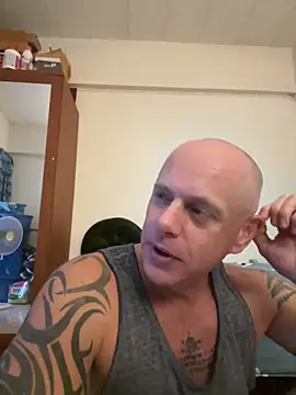 luv2masterb8247 online show from 20, 1, 2025