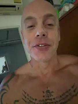 luv2masterb8247 online show from 17, 2, 2025