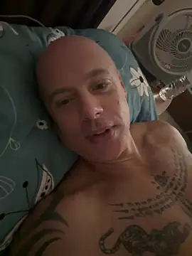 luv2masterb8247 online show from 20, 2, 2025