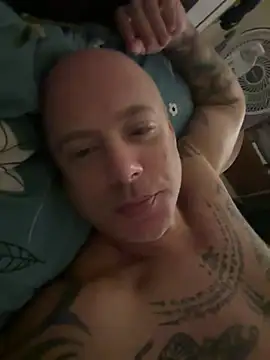 luv2masterb8247 online show from 24, 2, 2025