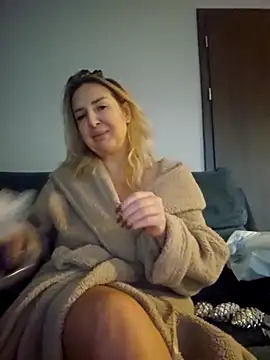 MariaRichi  online show from 4, 12, 2025