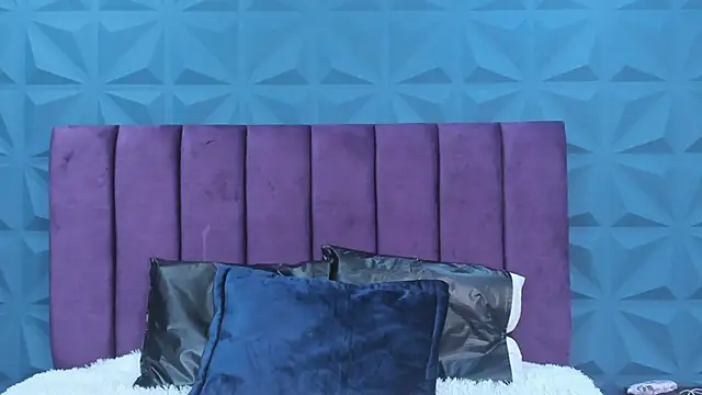 NicoleJonss online show from 21, 2, 2025