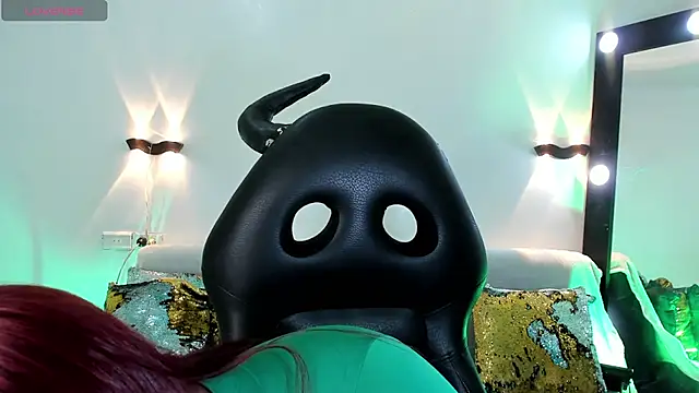 Emili Roux online show from 4, 4, 2026