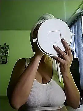 hailey85 online show from 2, 11, 2025