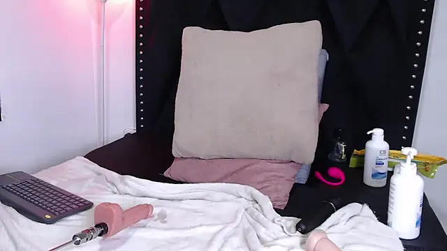 dafne queenn online show from 14, 2, 2025