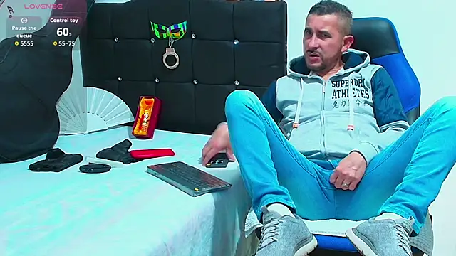 Yeol King online show from 10, 11, 2025