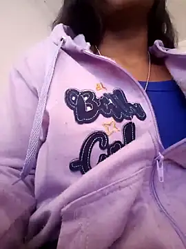 AnnieScott  online show from 17, 3, 2025