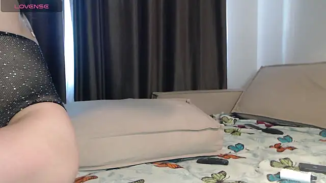 -LauraGold- online show from 17, 2, 2025