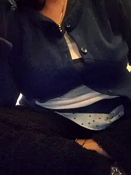 Snapshot of lovelyruhi chatting on 15, 1, 2025 lovelyruhi online show from 15, 1, 2025