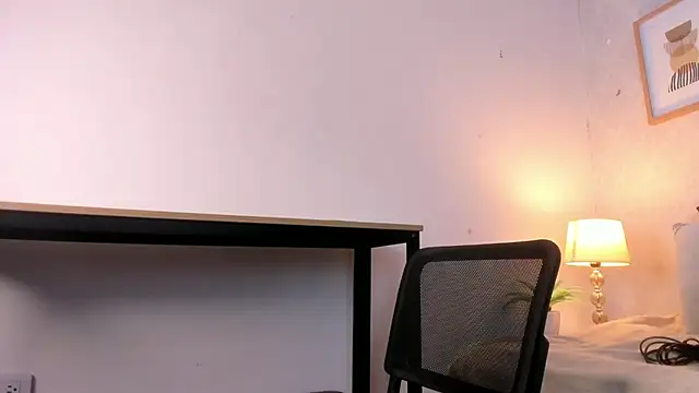 Caroline dh online show from 6, 4, 2026