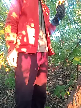 Snapshot of Piyush_2024 chatting on 18, 12, 2025 Piyush 2024 online show from 18, 12, 2025