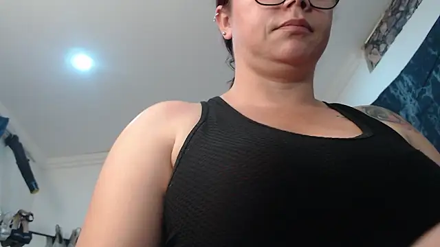 Snapshot of Madame_Shein_ chatting on 21, 3, 2026 Madame Shein online show from 21, 3, 2026