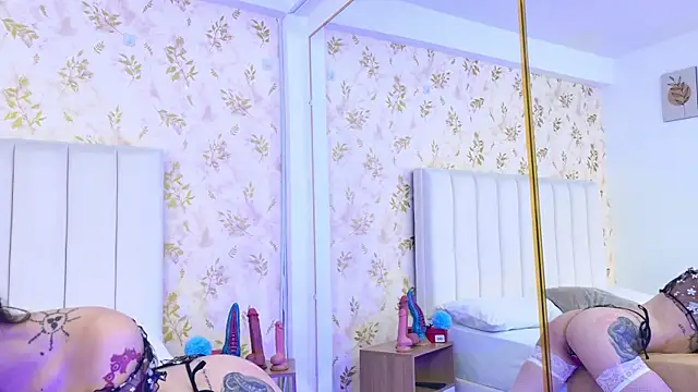 Snapshot of Derieri_D chatting on 10, 9, 2025 Derieri D online show from 10, 9, 2025