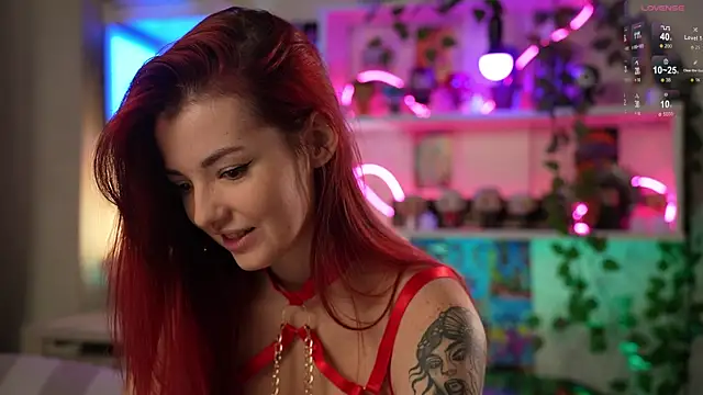 Snapshot of Charmings_054 chatting on 10, 1, 2025 Charmings 054 online show from 10, 1, 2025