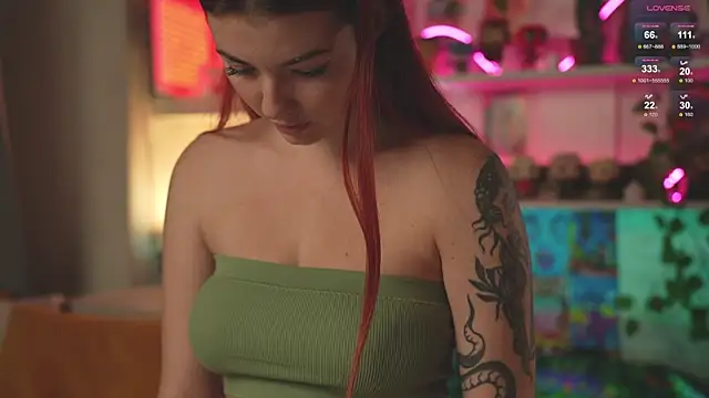 Snapshot of Charmings_054 chatting on 7, 2, 2025 Charmings 054 online show from 7, 2, 2025