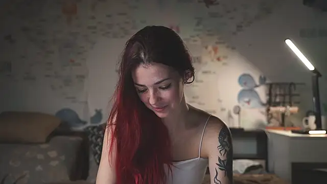 Snapshot of Charmings_054 chatting on 27, 10, 2025 Charmings 054 online show from 27, 10, 2025