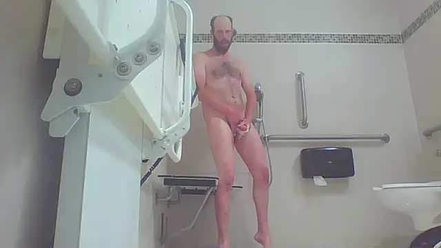 Snapshot of axelongshaft69 chatting on 24, 3, 2026 axelongshaft69 online show from 24, 3, 2026