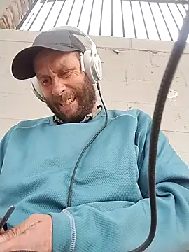 Snapshot of axelongshaft69 chatting on 24, 3, 2026 axelongshaft69 online show from 24, 3, 2026