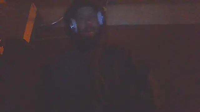 Snapshot of axelongshaft69 chatting on 3, 4, 2026 axelongshaft69 online show from 3, 4, 2026