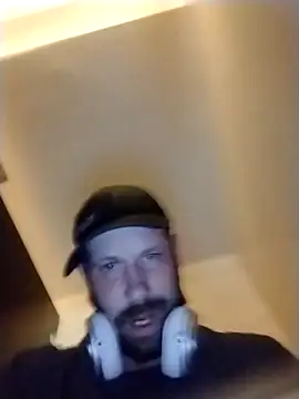 Snapshot of axelongshaft69 chatting on 16, 4, 2026 axelongshaft69 online show from 16, 4, 2026