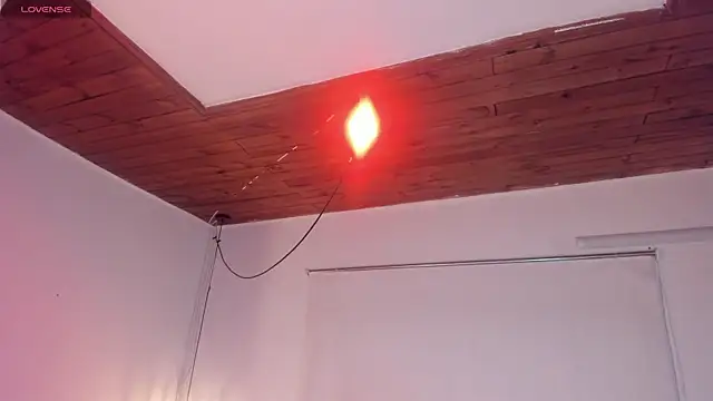 Jhiinny Brownn online show from 15, 10, 2025