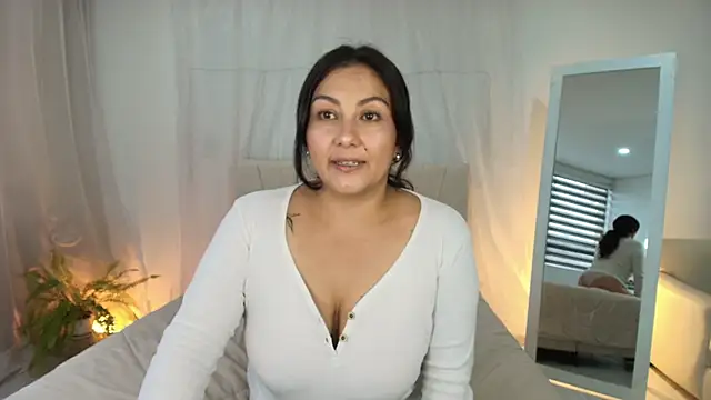 Snapshot of karla_paradise_ chatting on 27, 4, 2026 karla paradise online show from 27, 4, 2026