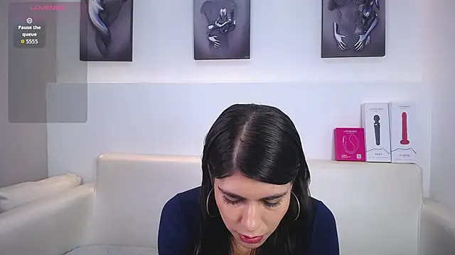 Melodi Roux online show from 26, 11, 2025