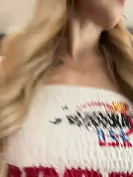 Snapshot of Sophie_Enzo chatting on 23, 1, 2025 Sophie Enzo online show from 23, 1, 2025