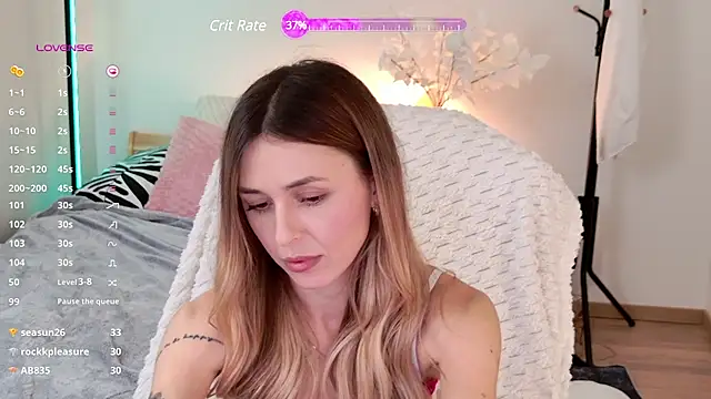 Snapshot of Sophie_Enzo chatting on 28, 1, 2025 Sophie Enzo online show from 28, 1, 2025