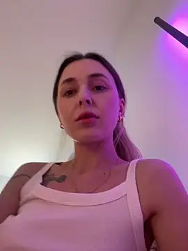 Snapshot of Sophie_Enzo chatting on 14, 2, 2025 Sophie Enzo online show from 14, 2, 2025